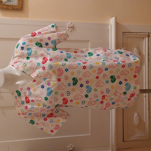I Love Lucy print scrub top - Picture 1 of 8